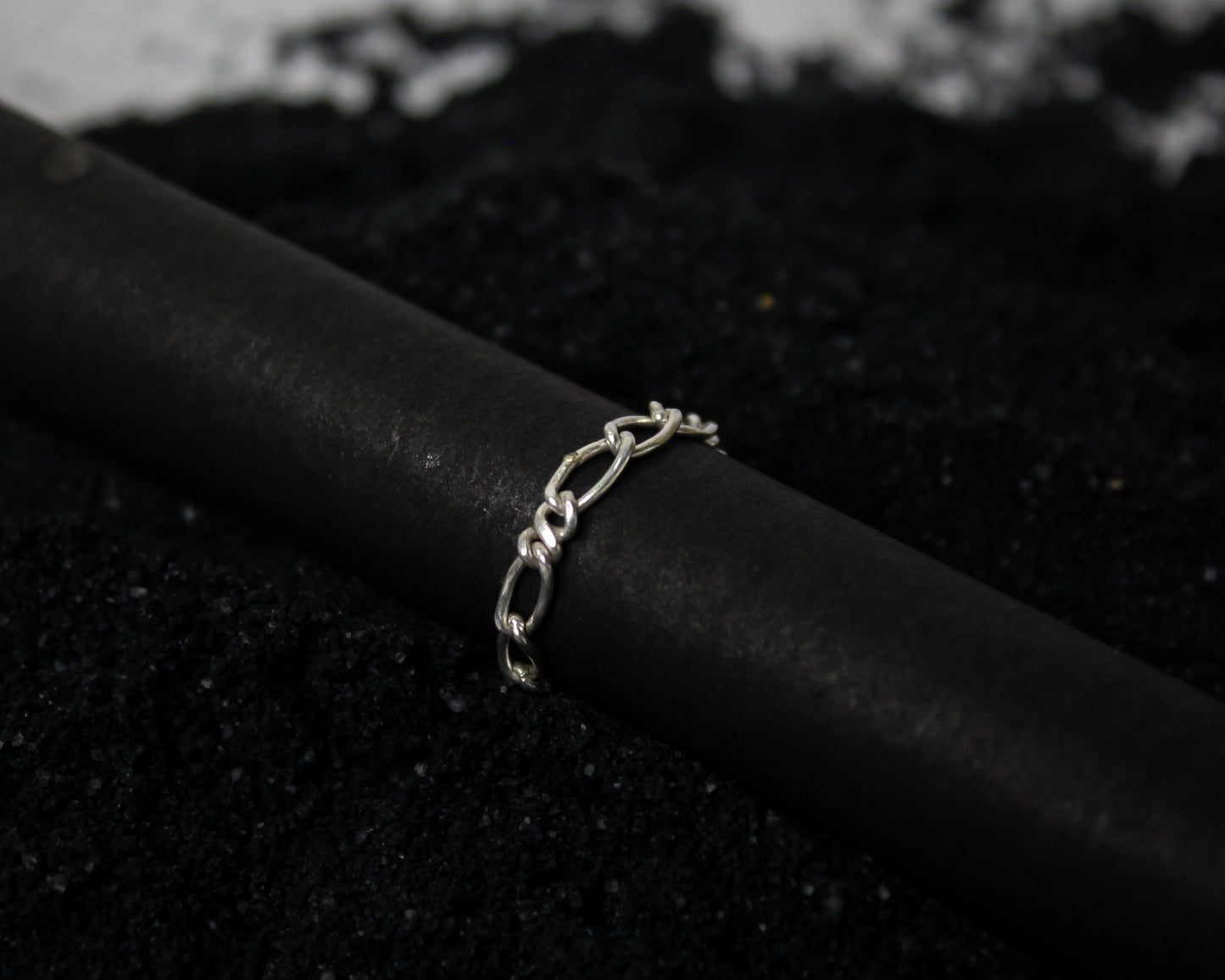 Knot loop chain ring